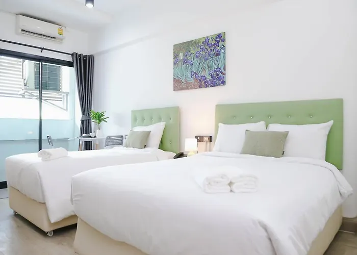Chana Hotel 3*