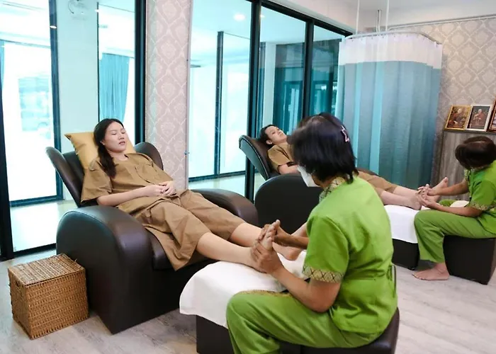Chana Hotel 3*